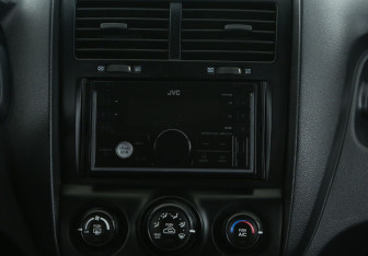 Подержанный автомобиль Kia Sportage 2007 года (13 фото)