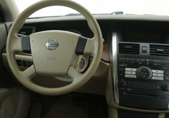 Подержанный автомобиль Nissan Teana 2006 года (14 фото)