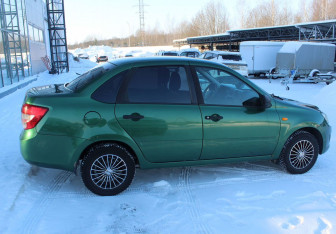 Подержанный автомобиль LADA (ВАЗ) Granta Sedan 2016 года (8 фото)