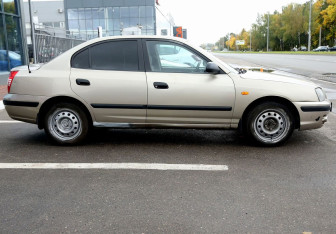 Подержанный автомобиль Hyundai Elantra Sedan 2006 года (7 фото)