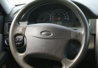 Подержанный автомобиль LADA (ВАЗ) Priora Wagon 2010 года (13 фото)