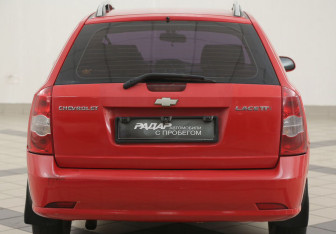 Подержанный автомобиль Chevrolet Lacetti Wagon 2007 года (3 фото)
