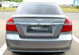 Подержанный автомобиль Chevrolet Aveo Sedan 2006 года (5 фото)