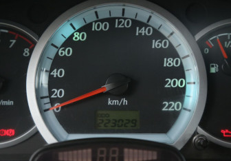 Подержанный автомобиль Chevrolet Lacetti Wagon 2007 года (17 фото)