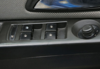 Подержанный автомобиль Chevrolet Cruze Sedan 2011 года (17 фото)