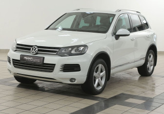 Подержанный автомобиль Volkswagen Touareg 2013 года (8 фото)