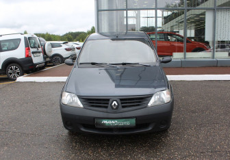 Подержанный автомобиль Renault Logan Sedan 2006 года (2 фото)