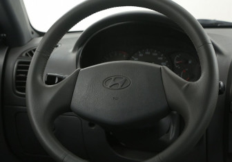 Подержанный автомобиль Hyundai Accent Sedan 2008 года (16 фото)