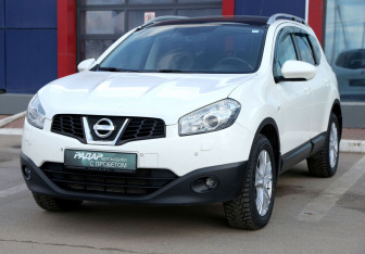 Подержанный автомобиль Nissan Qashqai+2 2011 года (3 фото)