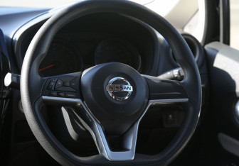 Подержанный автомобиль Nissan Note 2017 года (16 фото)