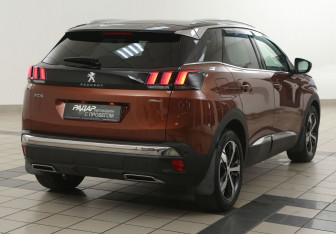 Подержанный автомобиль Peugeot 3008 2018 года (4 фото)