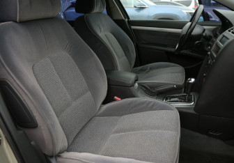 Подержанный автомобиль Peugeot 407 Sedan 2005 года (10 фото)