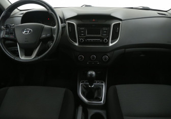 Подержанный автомобиль Hyundai Creta 2019 года (12 фото)