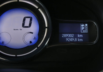 Подержанный автомобиль Renault Megane Hatchback 2013 года (19 фото)