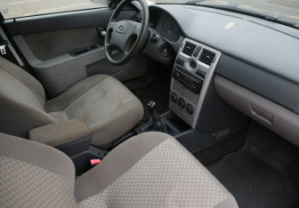 Подержанный автомобиль LADA (ВАЗ) Priora Wagon 2010 года (9 фото)