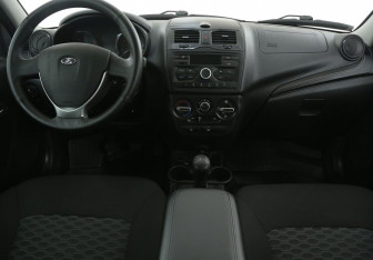 Подержанный автомобиль LADA (ВАЗ) Granta Sedan 2023 года (12 фото)