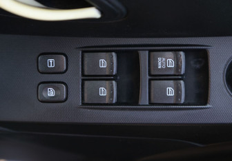 Подержанный автомобиль SsangYong Actyon 2011 года (17 фото)