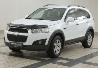 Подержанный автомобиль Chevrolet Captiva 2012 года (8 фото)