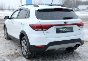 Подержанный автомобиль Kia Rio Hatchback 2020 года (4 фото)