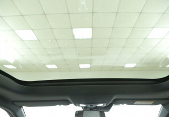 Подержанный автомобиль Changan UNI-V 2023 года (16 фото)