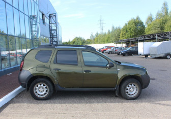 Подержанный автомобиль Renault Duster 2019 года (8 фото)