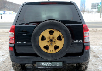 Подержанный автомобиль Suzuki Grand Vitara 2006 года (5 фото)