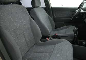 Подержанный автомобиль Kia Spectra Sedan 2008 года (10 фото)