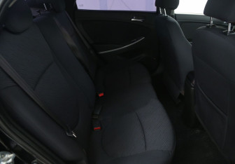 Подержанный автомобиль Hyundai Solaris Sedan 2013 года (11 фото)