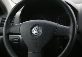 Подержанный автомобиль Volkswagen Jetta Sedan 2008 года (17 фото)