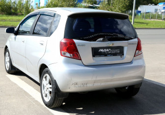 Подержанный автомобиль Chevrolet Aveo Hatchback 2006 года (4 фото)