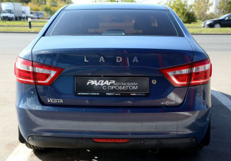 Подержанный автомобиль LADA (ВАЗ) Vesta Sedan 2016 года (5 фото)