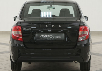 Подержанный автомобиль LADA (ВАЗ) Granta Sedan 2023 года (3 фото)