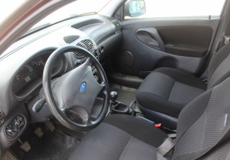 Подержанный автомобиль LADA (ВАЗ) Kalina Hatchback 2012 года (9 фото)
