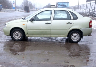 Подержанный автомобиль LADA (ВАЗ) Kalina Sedan 2006 года (8 фото)