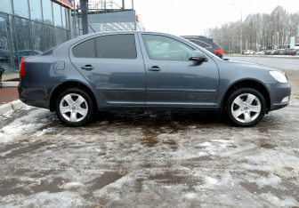 Подержанный автомобиль Skoda Octavia Liftback 2012 года (7 фото)