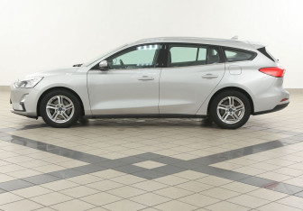 Подержанный автомобиль Ford Focus Wagon 2019 года (7 фото)