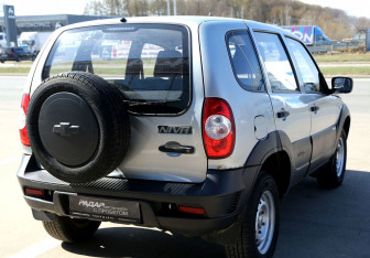Подержанный автомобиль Chevrolet Niva 2014 года (6 фото)