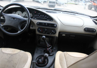 Подержанный автомобиль Chevrolet Niva 2006 года (12 фото)