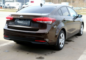 Подержанный автомобиль Kia Cerato Sedan 2018 года (6 фото)