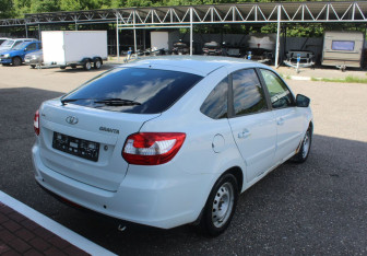 Подержанный автомобиль LADA (ВАЗ) Granta Liftback 2016 года (7 фото)