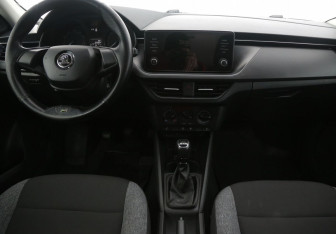 Подержанный автомобиль Skoda Rapid Liftback 2020 года (12 фото)