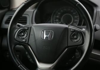 Подержанный автомобиль Honda CR-V 2014 года (17 фото)