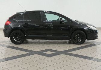 Подержанный автомобиль Citroen C4 Hatchback 2007 года (5 фото)