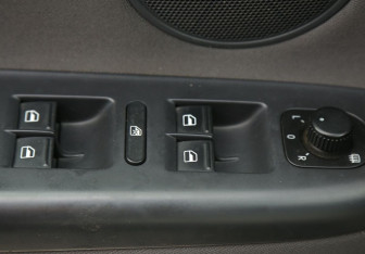Подержанный автомобиль Volkswagen Golf Plus 2008 года (18 фото)