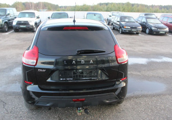 Подержанный автомобиль LADA (ВАЗ) XRAY 2018 года (6 фото)