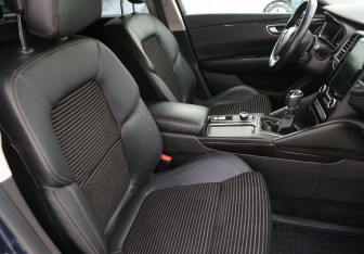 Подержанный автомобиль Renault Talisman Wagon 2019 года (10 фото)