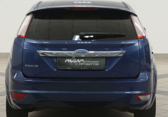 Подержанный автомобиль Ford Focus Hatchback 2008 года (3 фото)