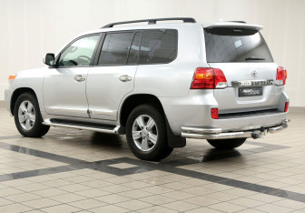 Подержанный автомобиль Toyota Land Cruiser Suv 2013 года (2 фото)