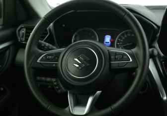 Подержанный автомобиль Suzuki Grand Vitara 2023 года (16 фото)