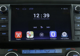 Подержанный автомобиль Toyota RAV4 2017 года (12 фото)